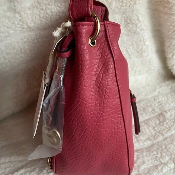 Brand New Jessica Simpson Rose Hobo Soft Vegan handbag Gold Accents Beautiful - Picture 4 of 8